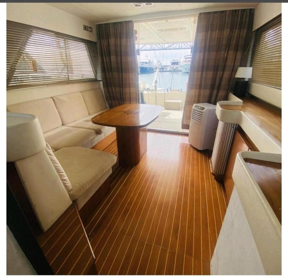 Voyager Otel Sant Adria de Besos Dış mekan fotoğraf